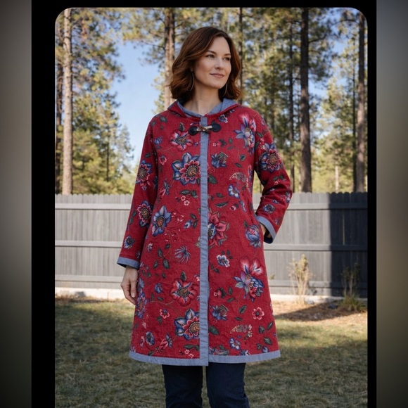 Handmade Quilted Floral Red Women's Jacket - Picture 4 of 13